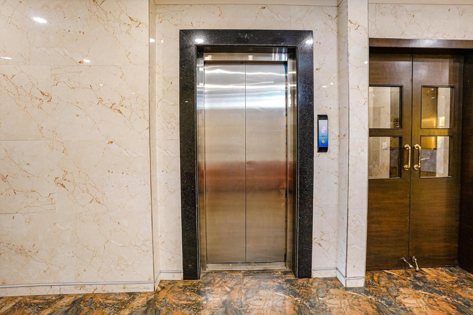 Fabhotel Vertigo Suites - Nr Bkc Bombaj Zewnętrze zdjęcie